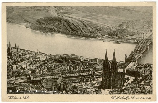 Die ersten Luftbilder von Kln vom Lutschiff aus fotografiert. Vorne der Klner Dom, im Hintergrund das Fort XV in Deutz, der sptere Rheinpark.