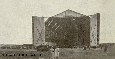Mrz 1911 Die Luftschiffhalle ist leer.