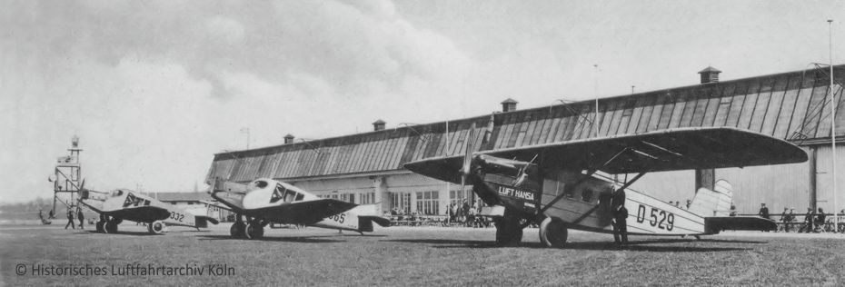 Flugfeld Flughafen Köln Butzweilerhof mit Junkers F 13 und Dornier Merkur D 529.