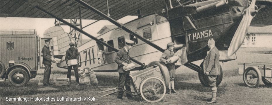 Verladen von Postscken und Paketen fr den Lufttransport in die Dornier Merkur D-711 auf dem Flughafen Kln Butzweilerhof um 1927