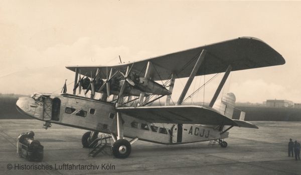 G-ACJJ "Scylla" der Imperial Airways war das erste Flugzeug dass auc dem Flughafen Kln Butzweilerhof 1926 landete