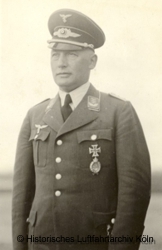 Oberleutnant Willi Kanstein - Chef der Flugpolizeiwache Flughafen Kln Butzweilerhof