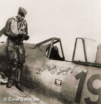 Ernst Schrder auf seiner bekannten Fw 190 rote 19 "Klle Alaaf"
