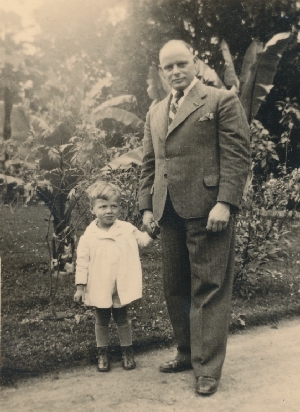 Mein Vater Hans-Gnter Mller mit meinem Grovater Leo Mller um 1937