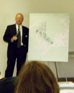 Vorsitzender der Stadtsparkasse KlnBonn Gustav Adolf Schrder stellt die Bebauungsplne fr das Areal Butzweilerhof vor.