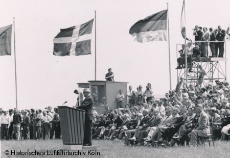 Segelflugweltmeisterschaft 1960 Köln Butzweilerhof - Ansprachen zur Eröffnung