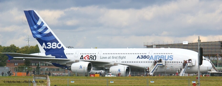 Der Airbus A380 in Kln